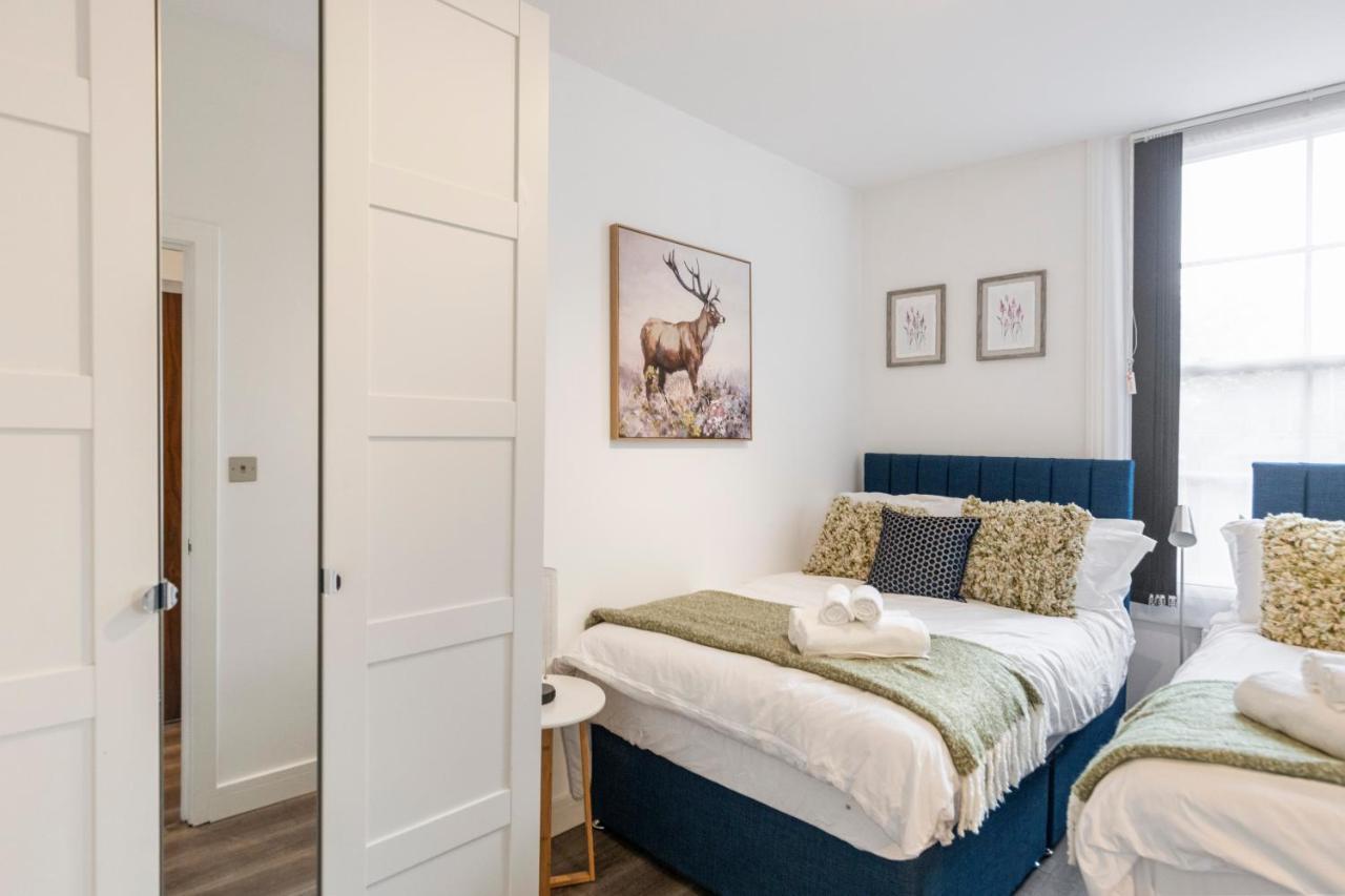 Central London'S Cosy Gem Экстерьер фото